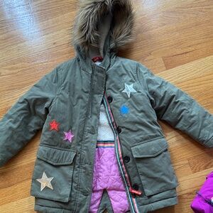 Mini Boden Size 5-6 Kids' Green Parka with Star Patches excellent quality barely